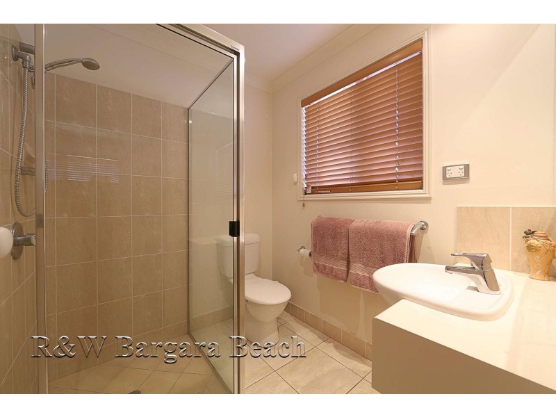 12 McCallum Close, Coral Cove QLD 4670