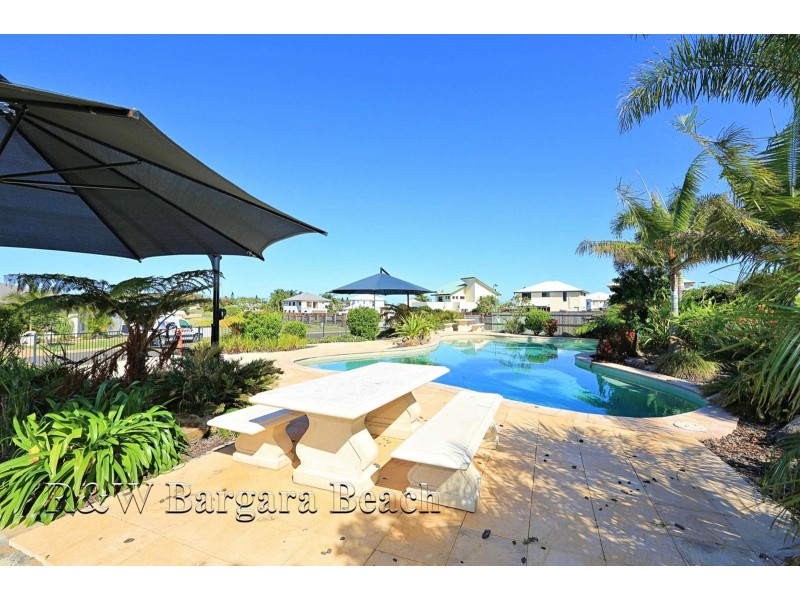 12 McCallum Close, Coral Cove QLD 4670