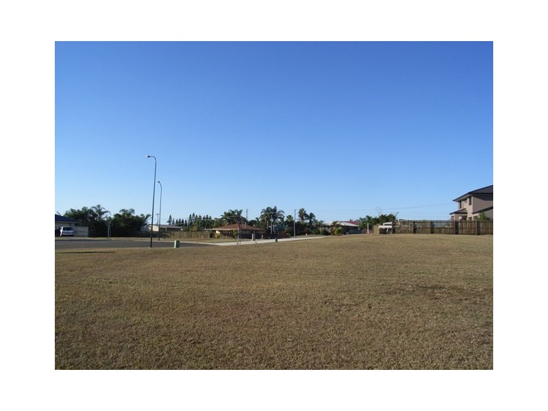 4 Daisy Court, Coral Cove QLD 4670
