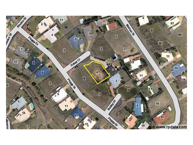 4 Daisy Court, Coral Cove QLD 4670