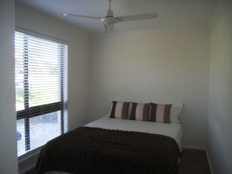 11 Palm Street, Innes Park QLD 4670