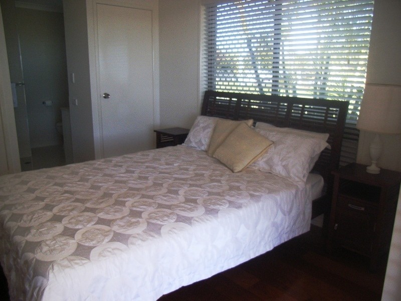 11 Palm Street, Innes Park QLD 4670