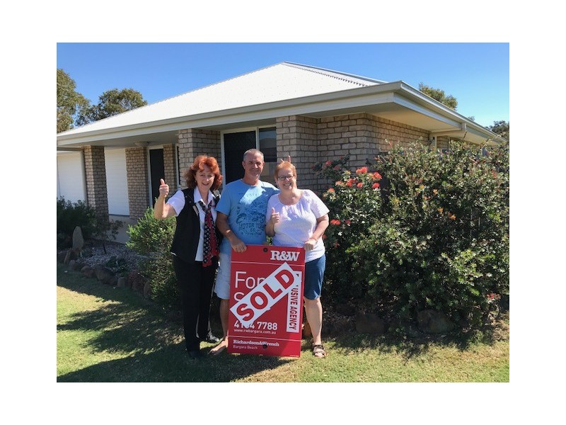 12 Betty Close, Coral Cove QLD 4670