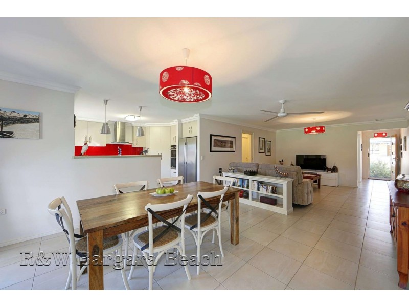 12 Betty Close, Coral Cove QLD 4670