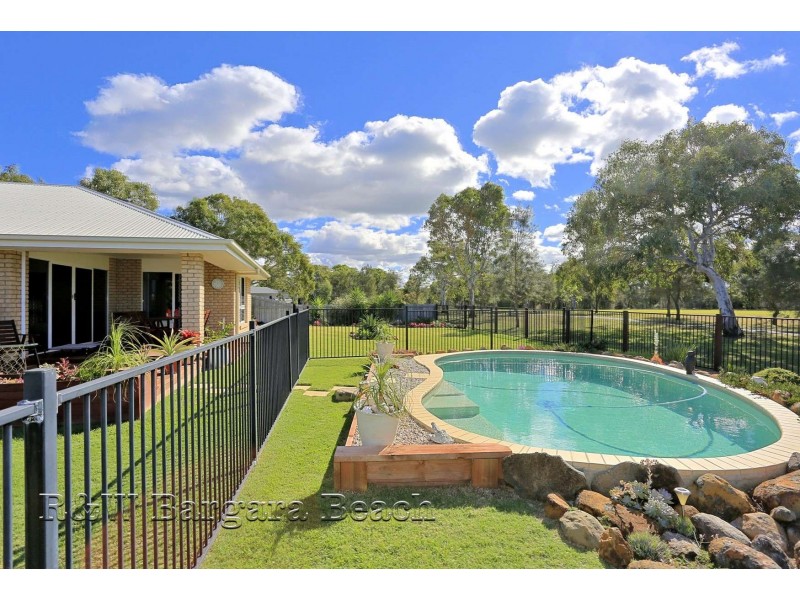 12 Betty Close, Coral Cove QLD 4670