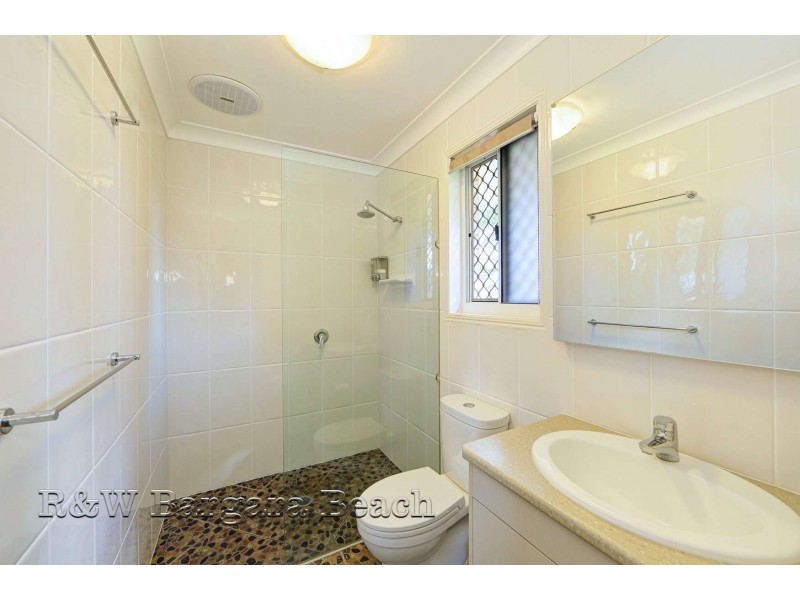 12 Betty Close, Coral Cove QLD 4670