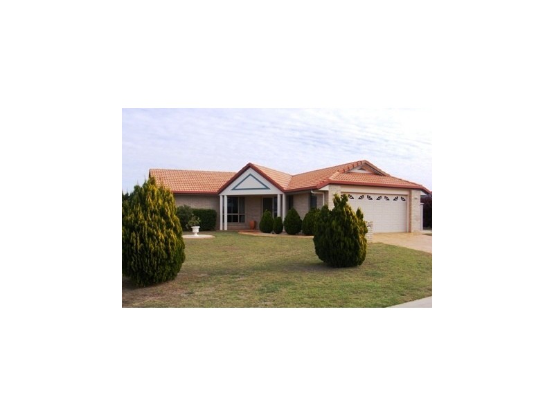 11 Belmonte, Coral Cove QLD 4670