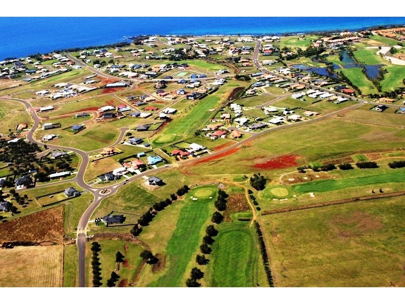 11 Belmonte, Coral Cove QLD 4670