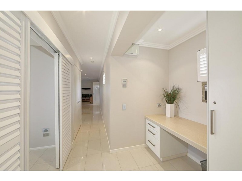 Unit 6, The Waves, 8 Miller Street, Bargara QLD 4670