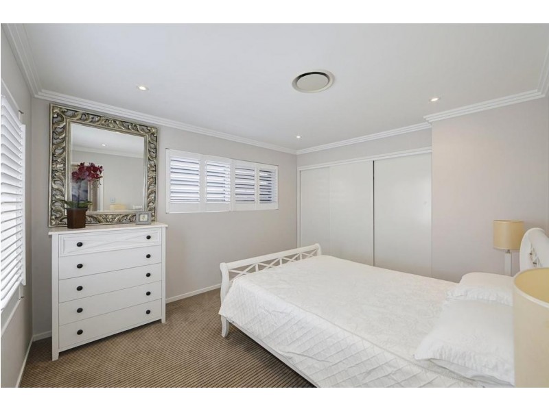 Unit 6, The Waves, 8 Miller Street, Bargara QLD 4670