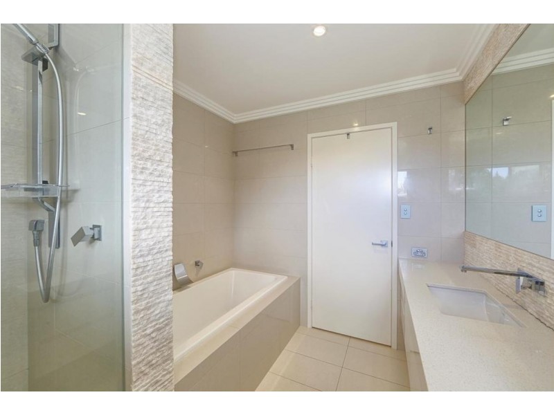 Unit 6, The Waves, 8 Miller Street, Bargara QLD 4670