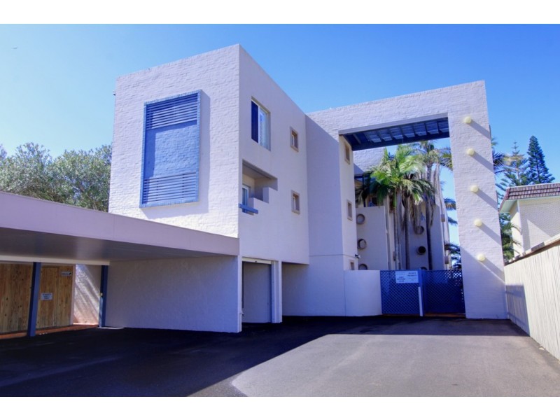 Unit 6, The Waves, 8 Miller Street, Bargara QLD 4670