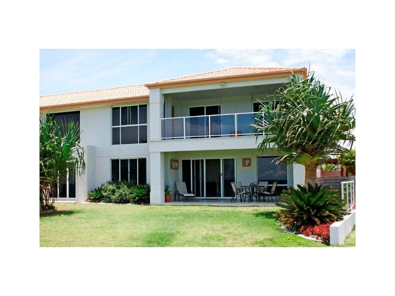 16 Selmar Place, Innes Park North, Bargara QLD 4670