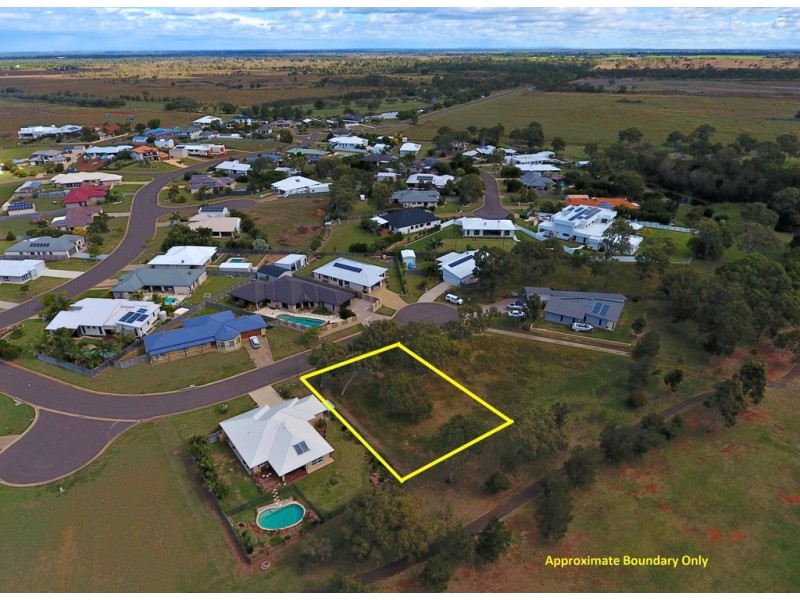 14 Betty Close, Coral Cove QLD 4670