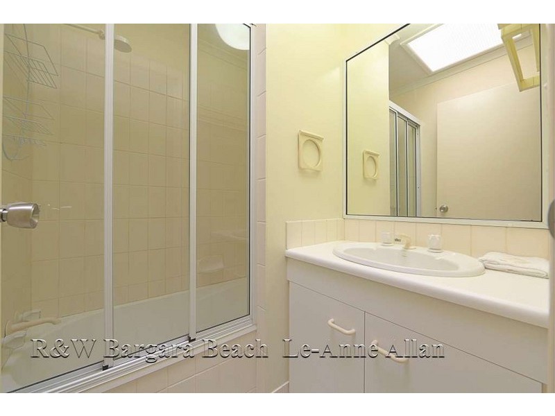 Unit 3 Coral Coast Plaza, 20 Bauer Street, Bargara QLD 4670