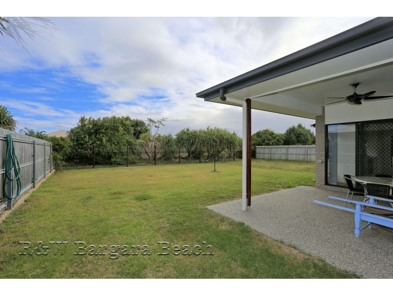 7 Peggy Drive, Coral Cove QLD 4670