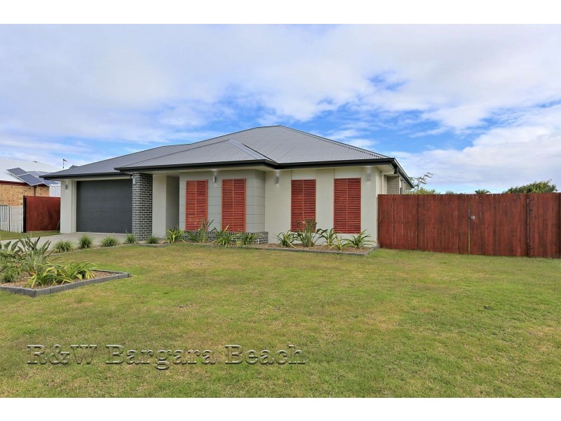 7 Peggy Drive, Coral Cove QLD 4670