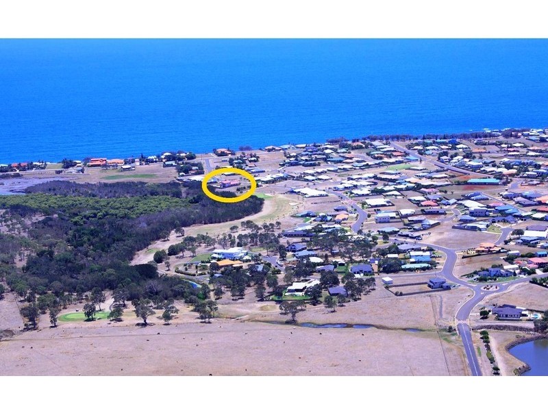 24 Bisdee Street, Coral Cove QLD 4670