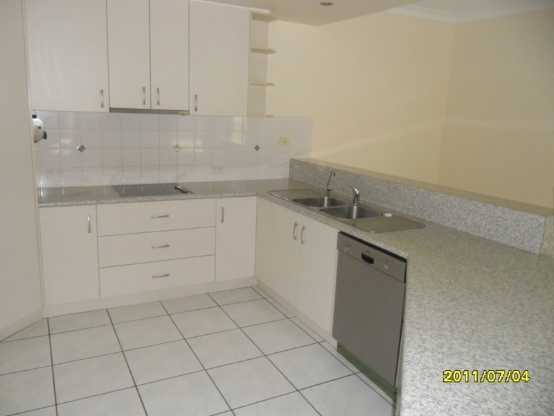 24 Bisdee Street, Coral Cove QLD 4670