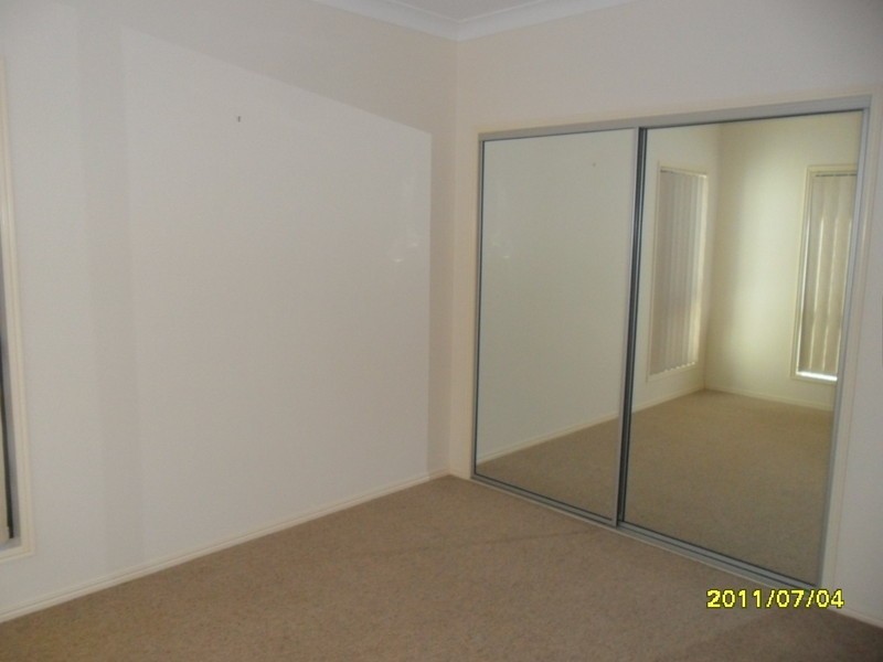 24 Bisdee Street, Coral Cove QLD 4670