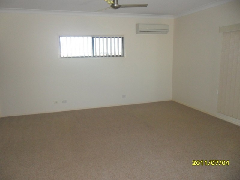 24 Bisdee Street, Coral Cove QLD 4670