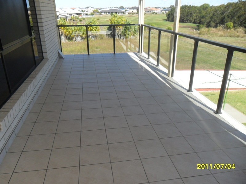 24 Bisdee Street, Coral Cove QLD 4670