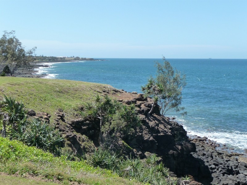 24 Bisdee Street, Coral Cove QLD 4670