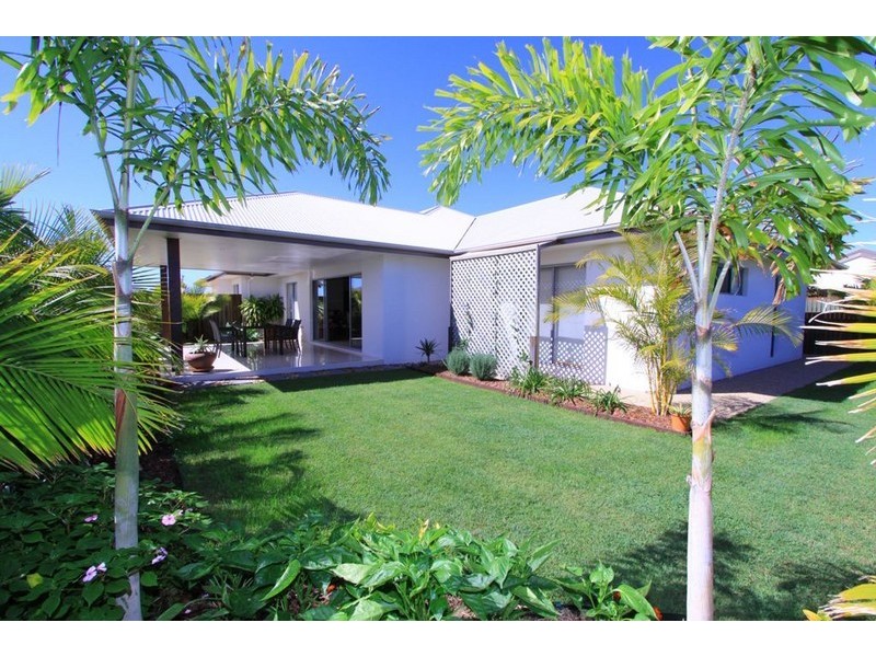 4 Parkside Parade, Bargara QLD 4670