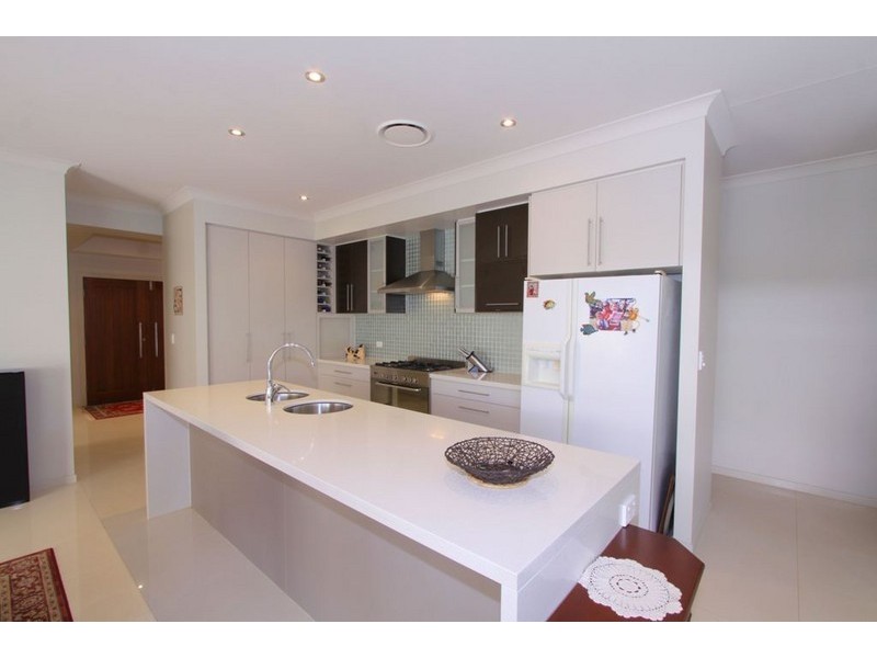4 Parkside Parade, Bargara QLD 4670
