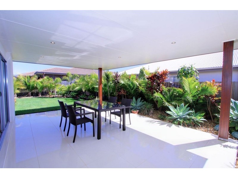 4 Parkside Parade, Bargara QLD 4670