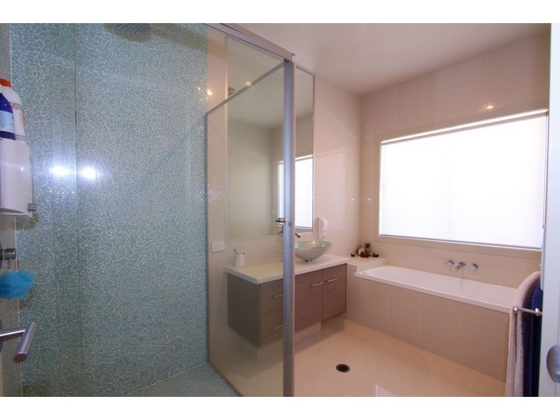 4 Parkside Parade, Bargara QLD 4670