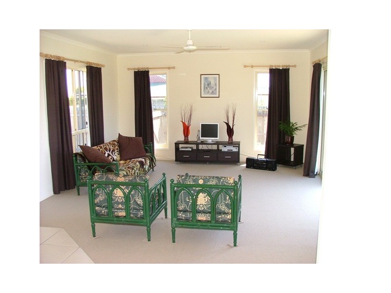 Innes Park QLD 4670