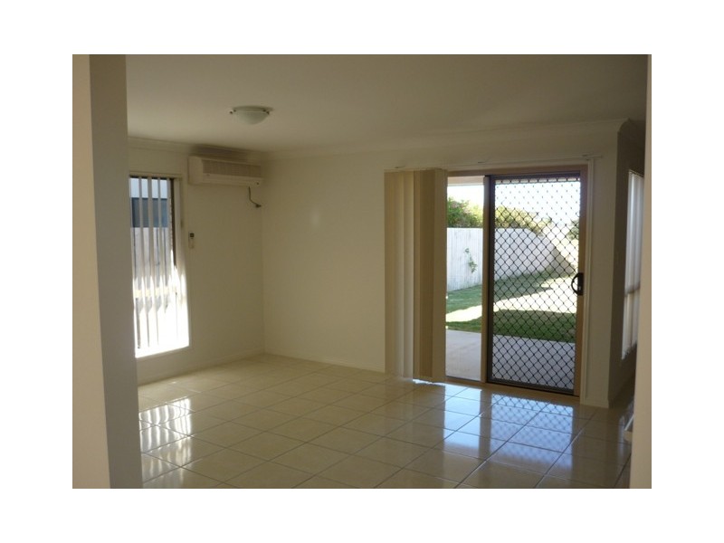 10/5 Robert John Circuit, Coral Cove QLD 4670