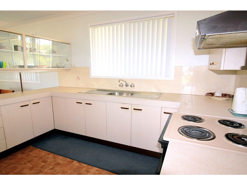 11 Wilson Street, Kepnock QLD 4670