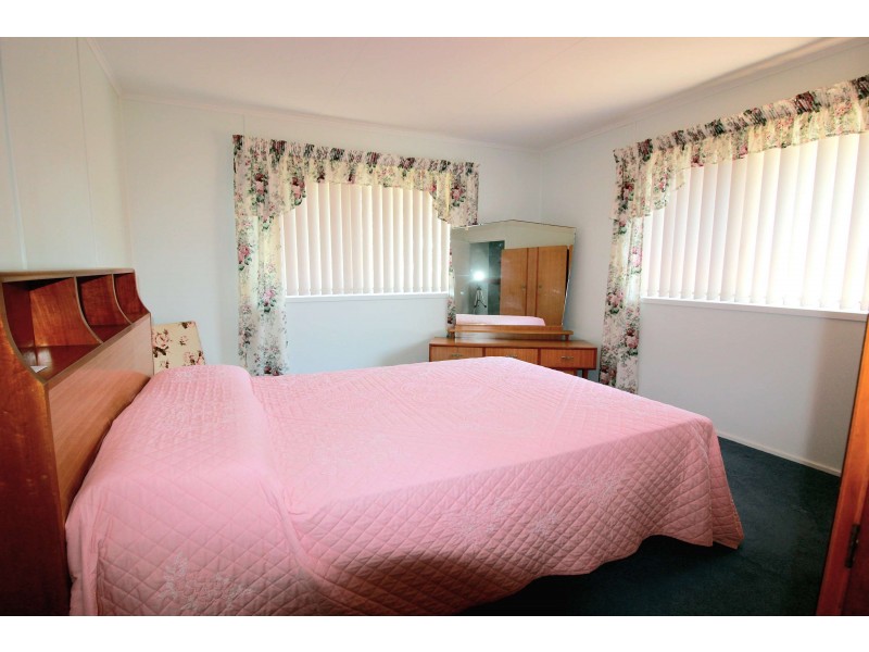 11 Wilson Street, Kepnock QLD 4670