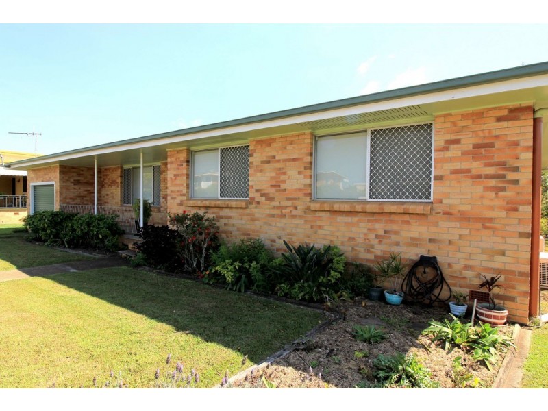 11 Wilson Street, Kepnock QLD 4670