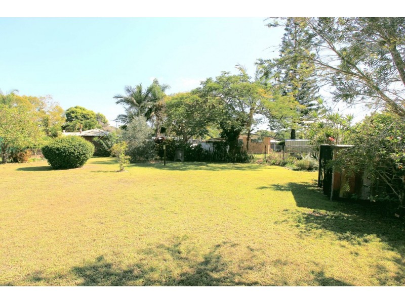 11 Wilson Street, Kepnock QLD 4670