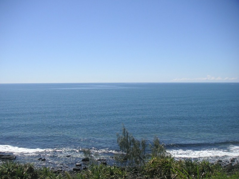 6 Bisdee Street, Coral Cove QLD 4670