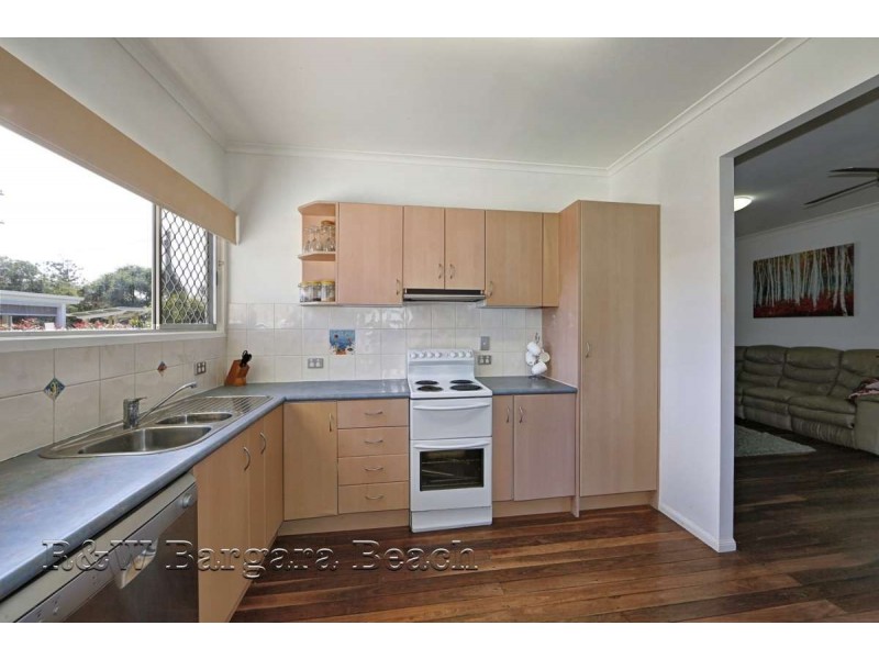 25 Holland Street, Bargara QLD 4670