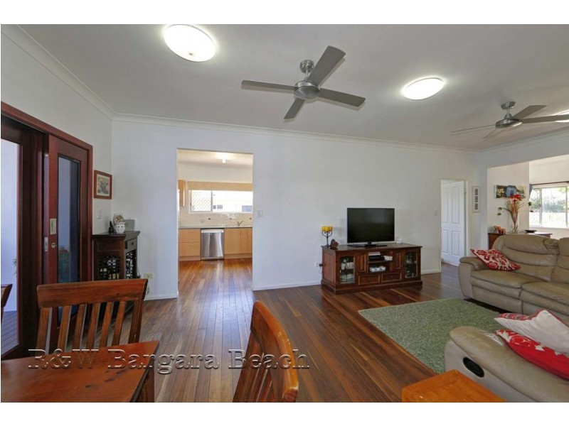 25 Holland Street, Bargara QLD 4670