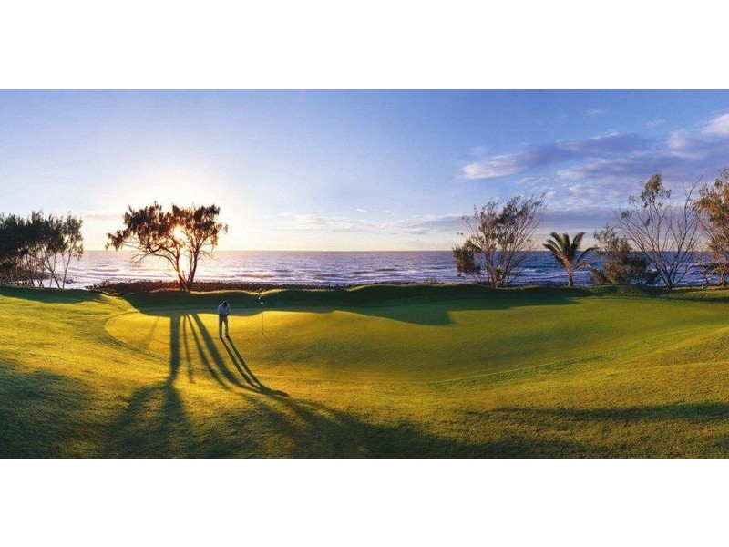 210 BAROLIN ESPLANADE, Coral Cove QLD 4670