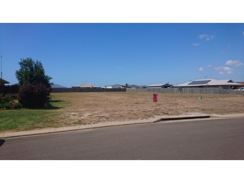 10 Sandstone Street, Burnett Heads QLD 4670