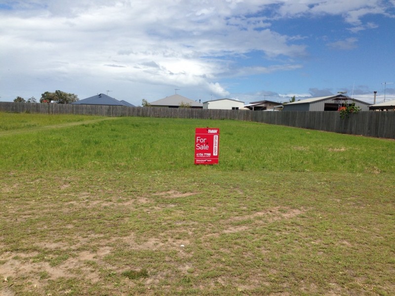 8 Sandstone Street, Burnett Heads QLD 4670