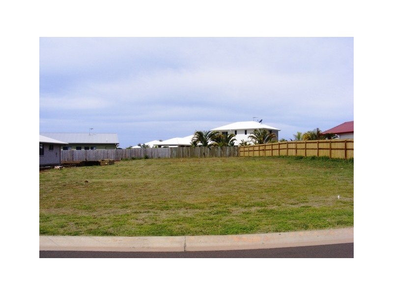 14 Back Hill Drive, Coral Cove QLD 4670