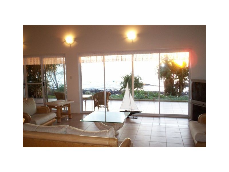 48 Barolin Esplanade, Coral Cove QLD 4670