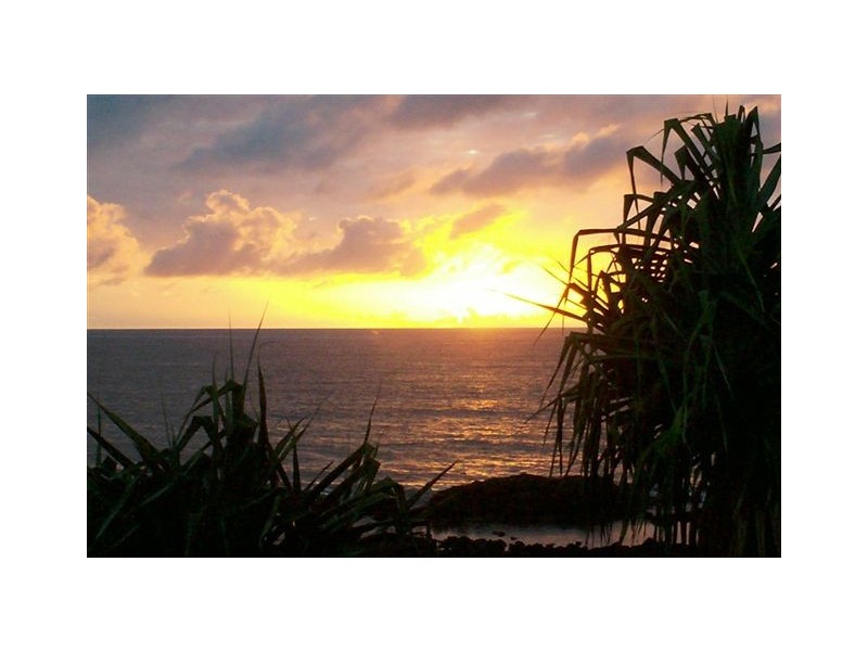 48 Barolin Esplanade, Coral Cove QLD 4670