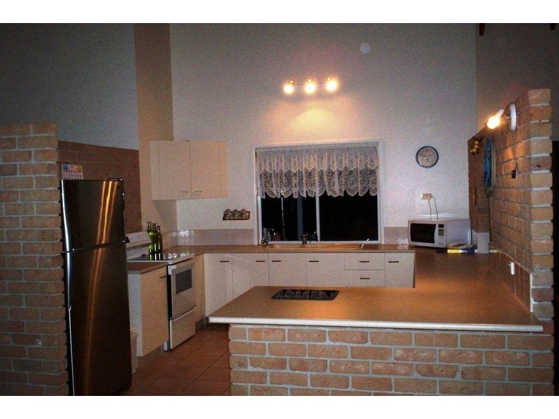 48 Barolin Esplanade, Coral Cove QLD 4670