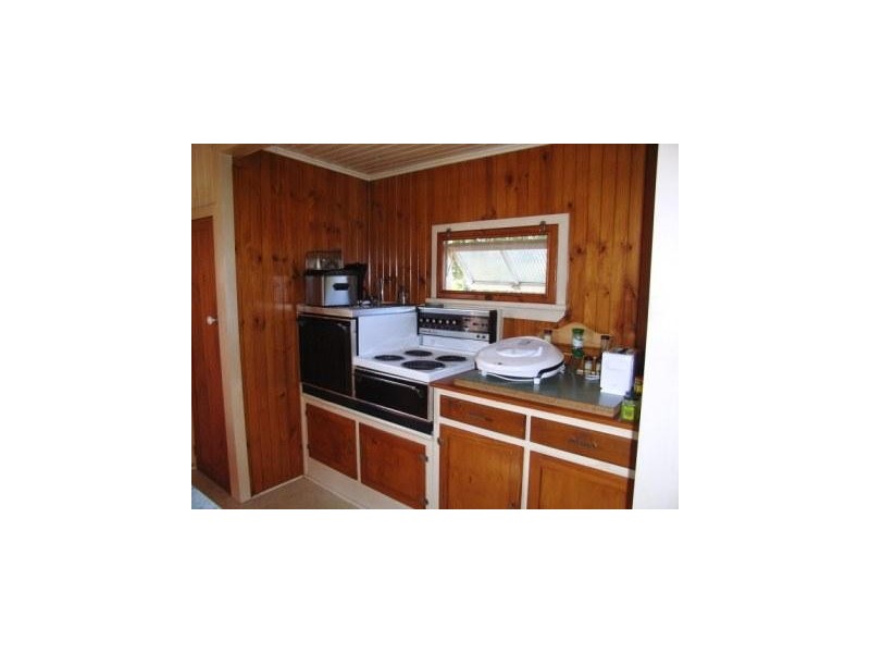 29 Zunker Street, Burnett Heads QLD 4670