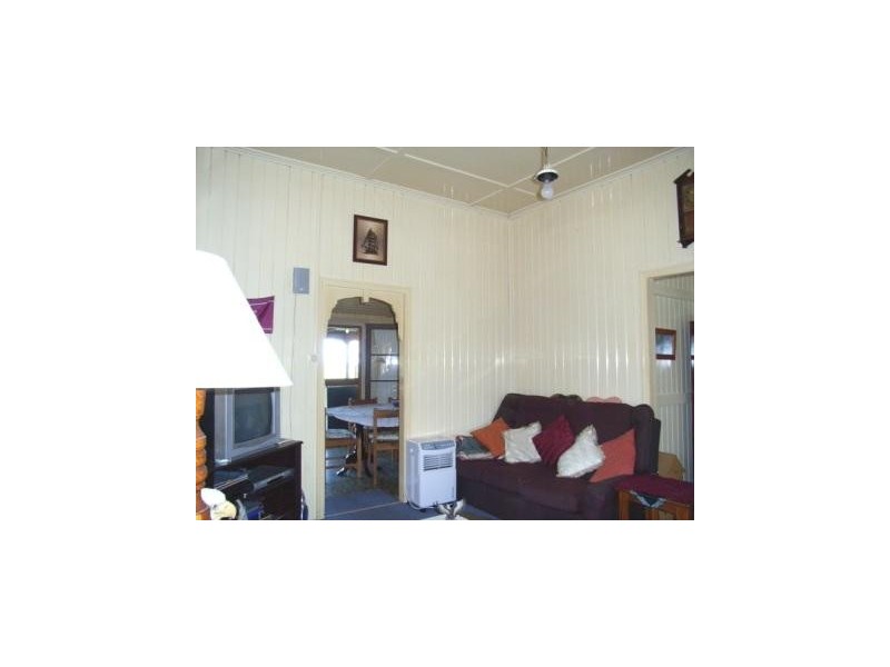 29 Zunker Street, Burnett Heads QLD 4670