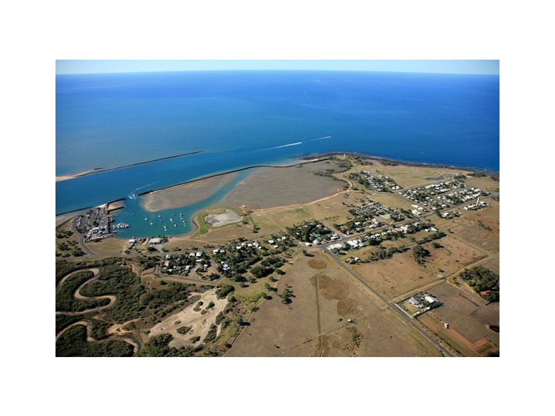 29 Zunker Street, Burnett Heads QLD 4670